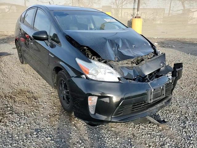 2015 Toyota Prius - Image 12
