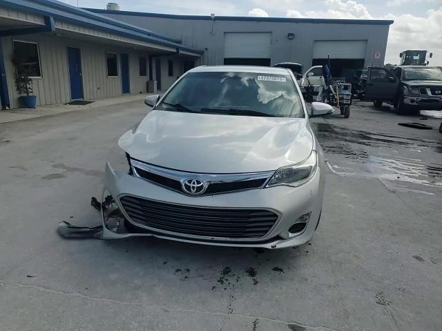 2013 Toyota Avalon - Image 13
