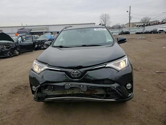 2018 Toyota RAV 4 - Image 12