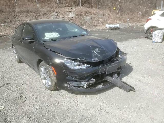 2016 Chrysler 200 - Image 11