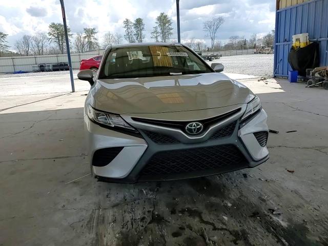 2018 Toyota Camry - Image 10