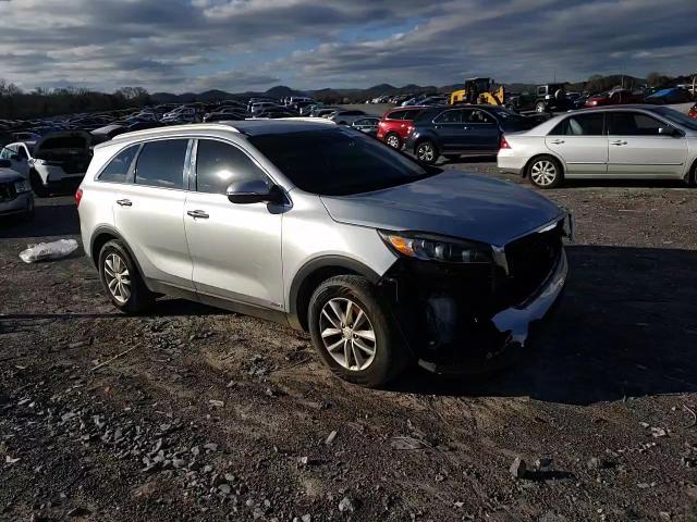 2017 Kia Sorento - Image 11