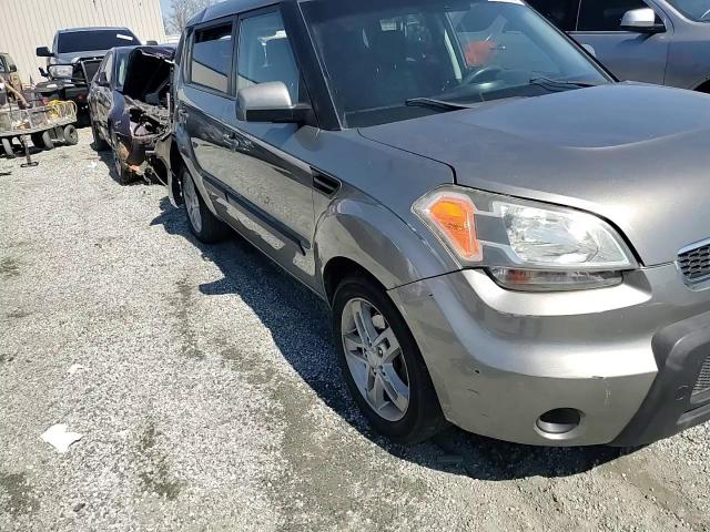 2011 Kia Soul + VIN: KNDJT2A26B7207994 Lot: 70588545