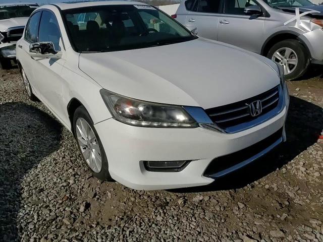 2013 Honda Accord - Image 13