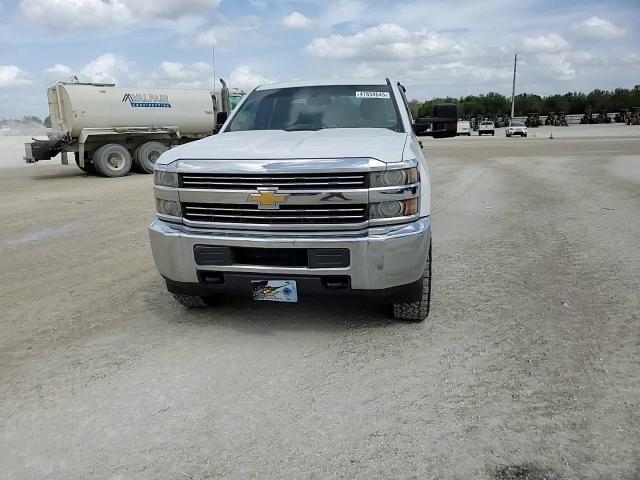 2015 Chevrolet Silverado - Image 11