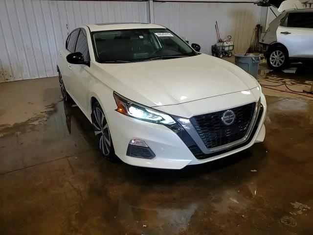 2020 Nissan Altima - Image 14