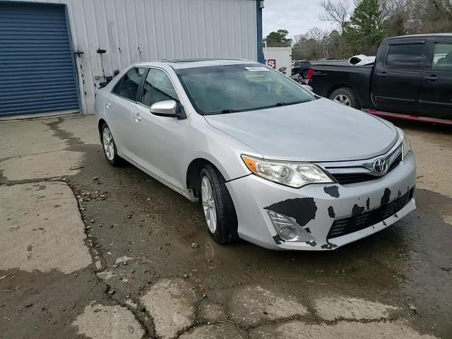 2014 Toyota Camry - Image 13