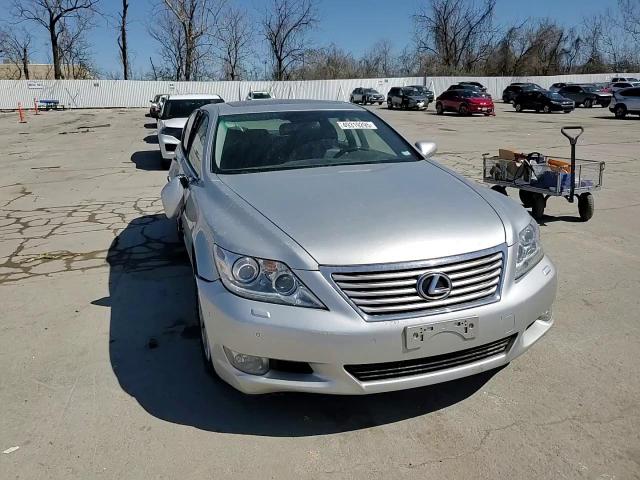 2012 Lexus LS - Image 10