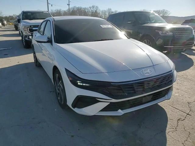 2024 Hyundai Elantra - Image 11