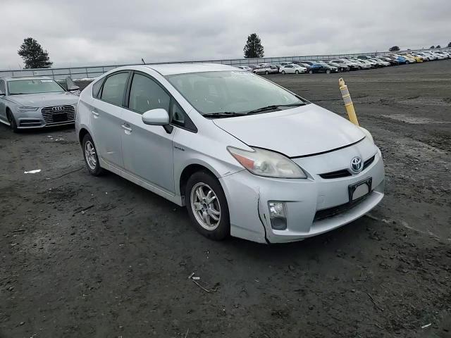 2010 Toyota Prius - Image 10