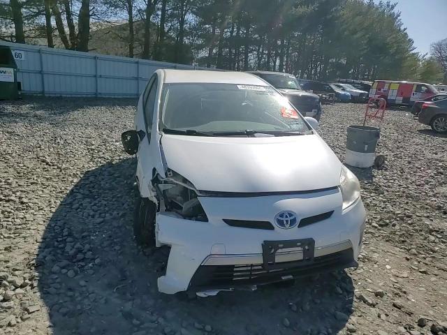2013 Toyota Prius - Image 11