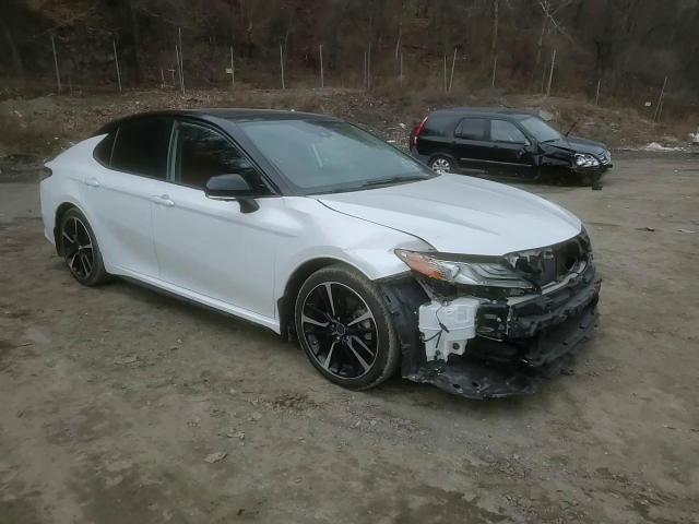 2019 Toyota Camry - Image 11