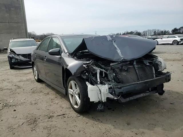2014 Toyota Camry - Image 10