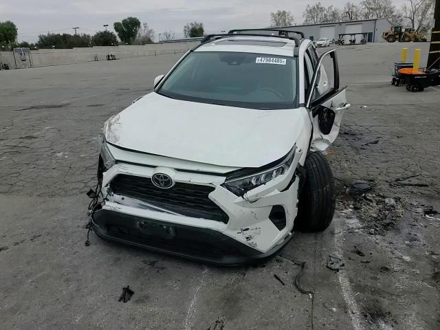 2021 Toyota RAV 4 - Image 11