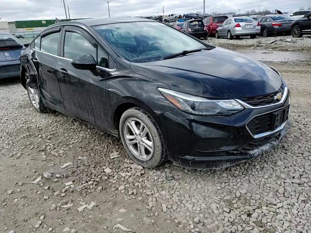 2018 Chevrolet Cruze - Image 11