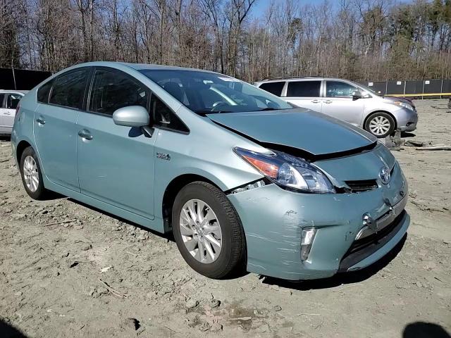 2013 Toyota Prius - Image 11