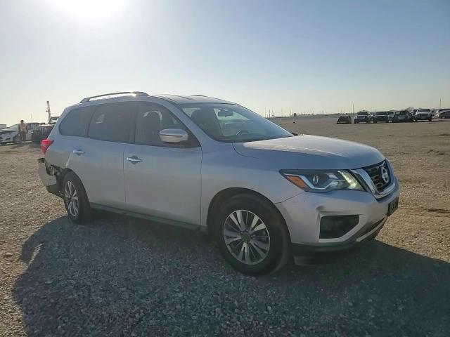 2017 Nissan Pathfinder - Image 12