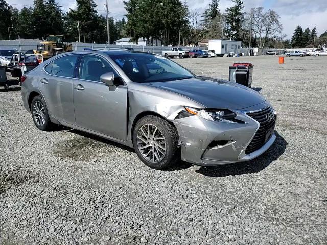 2017 Lexus ES - Image 10