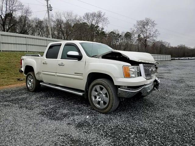 2011 GMC Sierra - Image 11