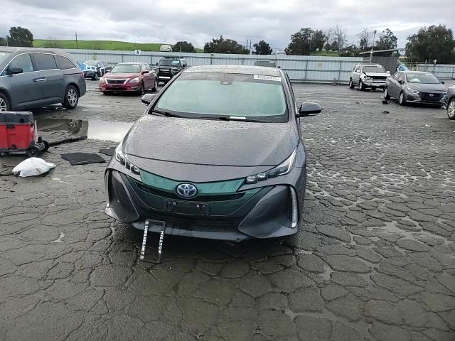2017 Toyota Prius - Image 10