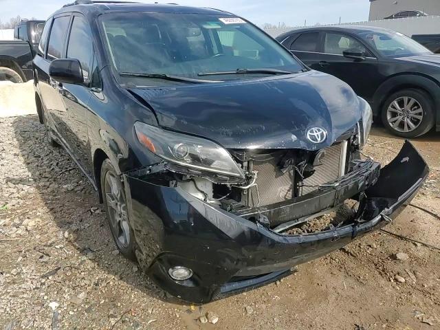 2016 Toyota Sienna - Image 15
