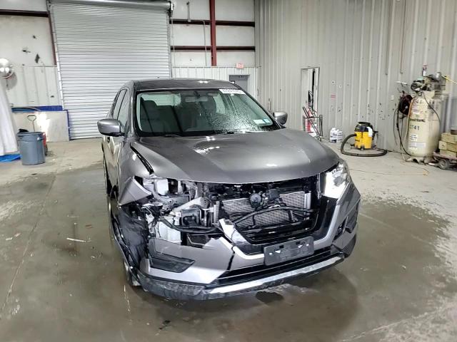 2018 Nissan Rogue - Image 14
