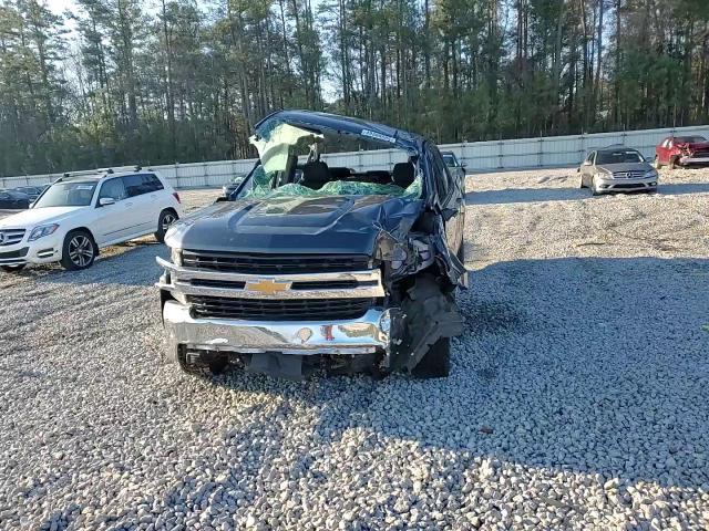 2019 Chevrolet Silverado - Image 11