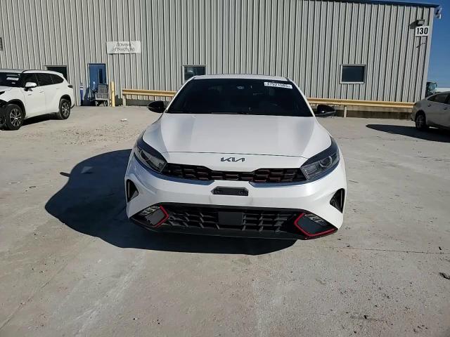 2023 Kia Forte - Image 11