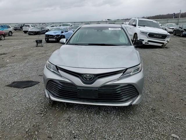 2019 Toyota Camry - Image 11