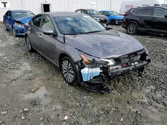 2024 Nissan Altima - Image 14