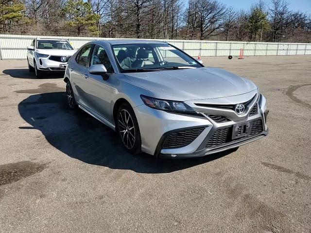 2021 Toyota Camry - Image 11