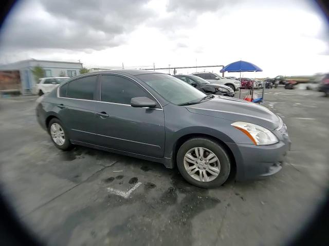 2011 Nissan Altima - Image 11