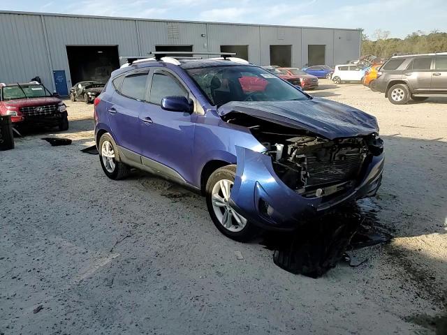 2010 Hyundai Tucson - Image 12