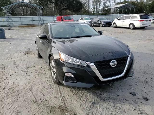 2021 Nissan Altima - Image 11
