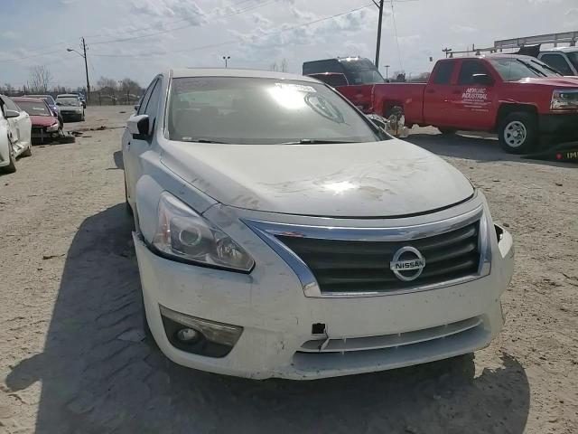 2015 Nissan Altima - Image 11