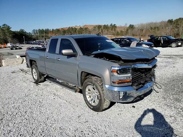 2017 Chevrolet Silverado - Image 10