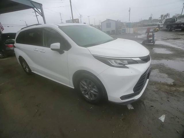 2022 Toyota Sienna Le VIN: 5TDBRKEC2NS095629 Lot: 51231375