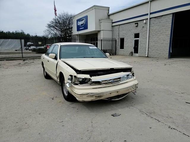 1996 Ford Crown Victoria - Image 10
