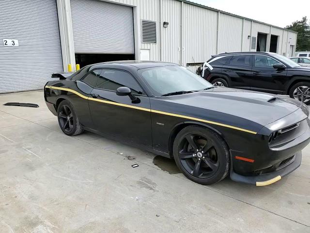 2019 Dodge Challenger - Image 10