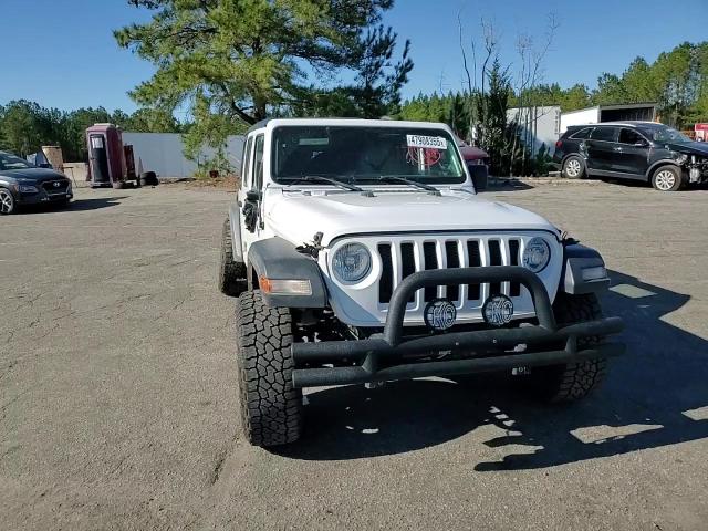 2021 Jeep Wrangler - Image 11