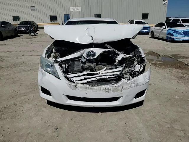 2010 Toyota Camry - Image 10