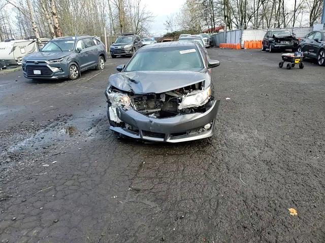 2014 Toyota Camry - Image 11