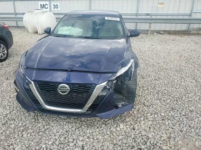 2020 Nissan Altima - Image 10