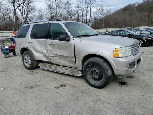 2005 Ford Explorer - Image 11