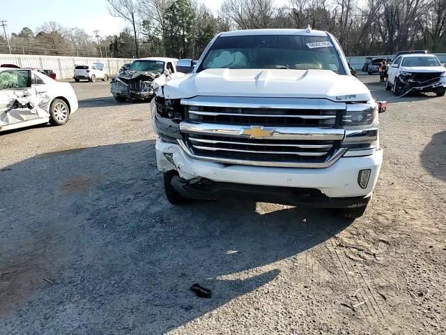 2016 Chevrolet Silverado - Image 11