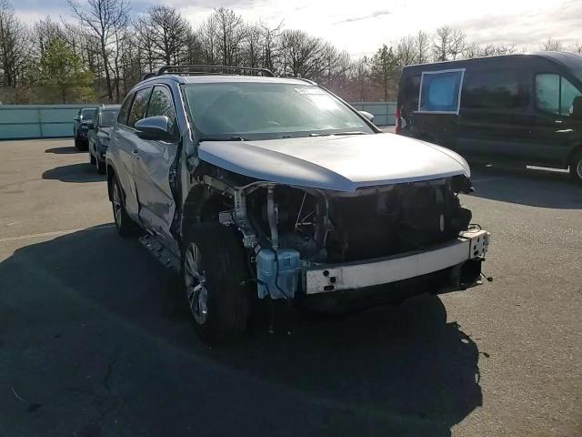 2015 Toyota Highlander - Image 11