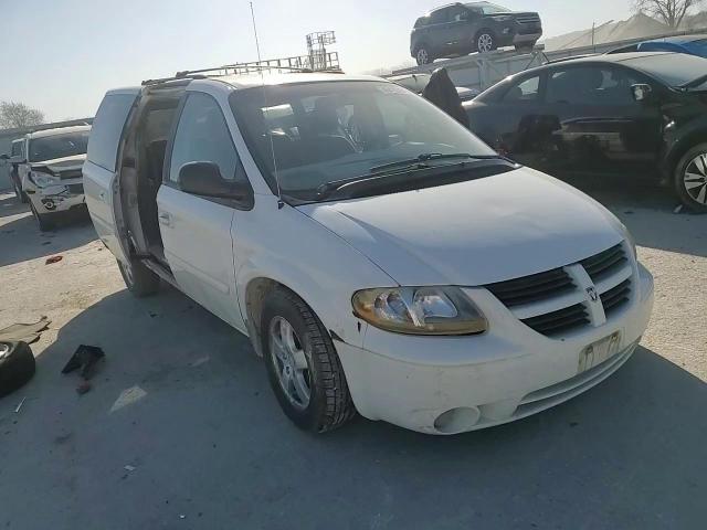2007 Dodge Caravan - Image 11
