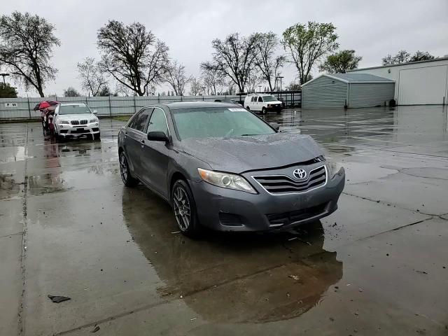 2009 Toyota Camry - Image 11