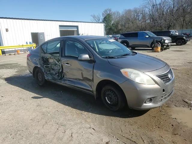 2014 Nissan Versa - Image 13