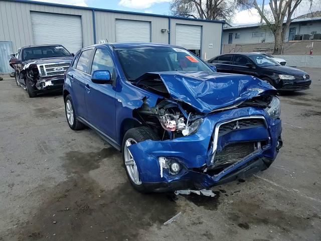 2015 Mitsubishi Outlander - Image 12